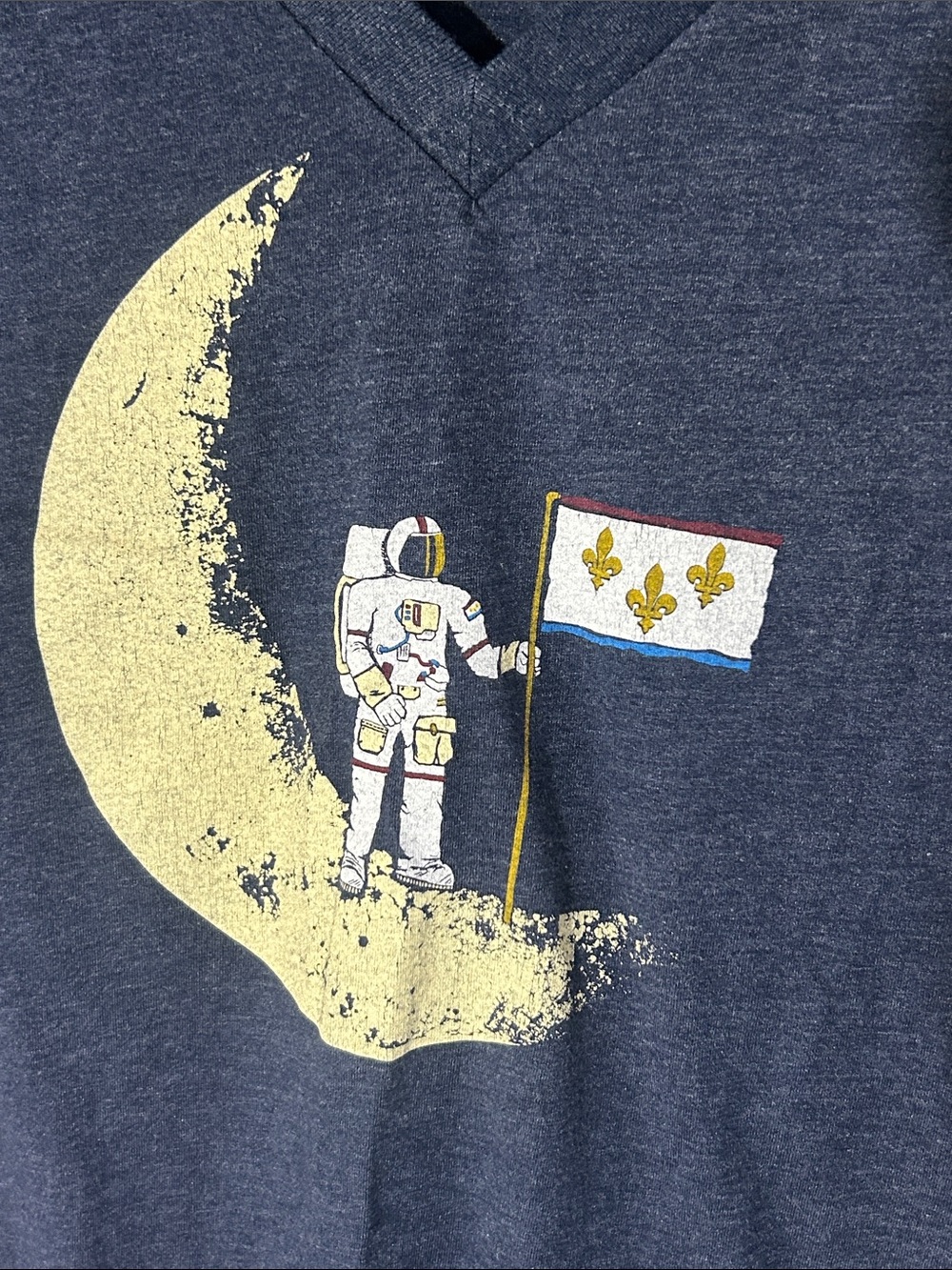 Dirty Coast ft Chris Marroy V-Neck “Moonwalk“ with New Orleans Flag Sz S